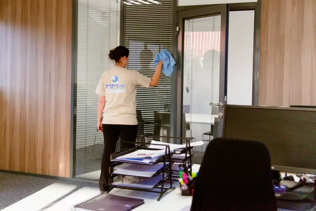 MMH Propreté - Entreprise de nettoyage professionnel de surfaces vitrées