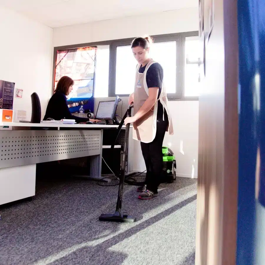Le nettoyage des locaux professionnels contibue à la qualité de vie au travail